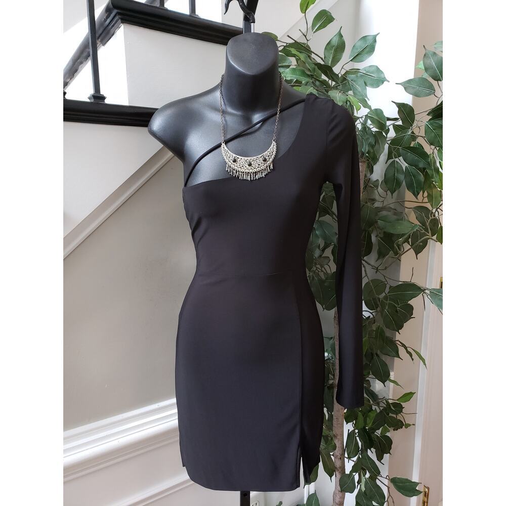 J.‎ Our Knee Length Bodycon Dress Women Medium Black Solid Sexy One Shoulder Off